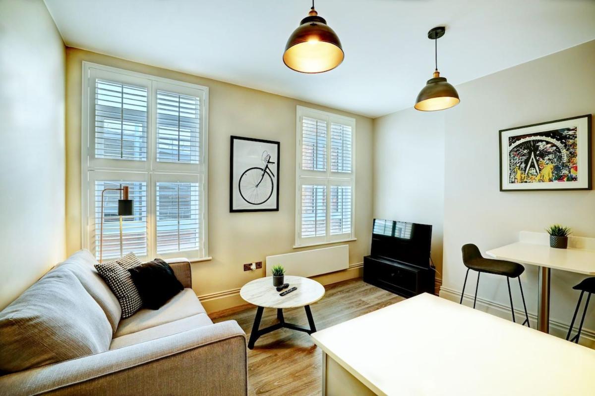 Apt 4, 10 Kingsway In A Stylish Georgian Building Altrincham Exterior photo